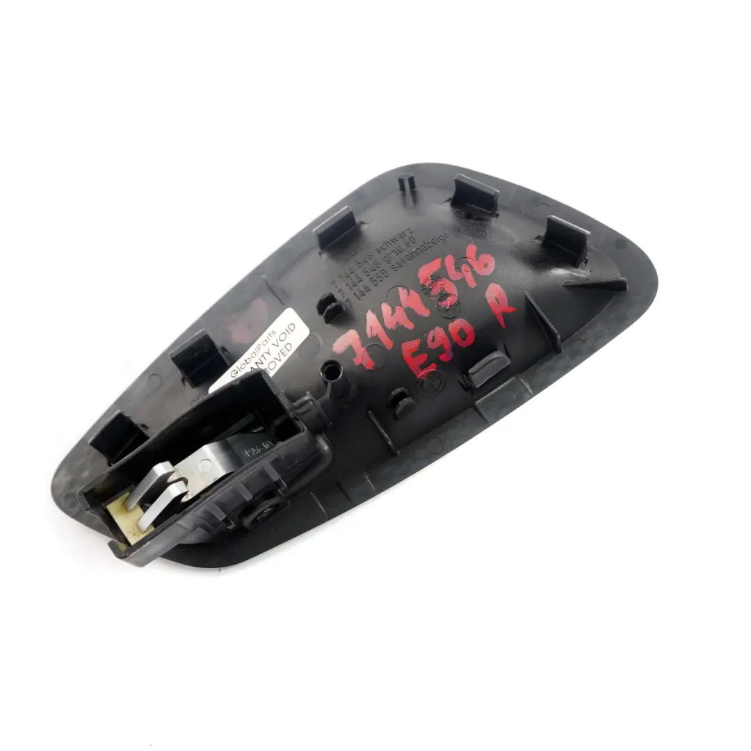 Embellecedor Manija Puerta Trasera Interior Derecha para BMW E90 E91 LCI con número de pieza 7144546 BMW E90 E91 LCI Embellecedor Manija Puerta Trasera Interior Derecha - SKU 7144546 - Número de pieza 7144546