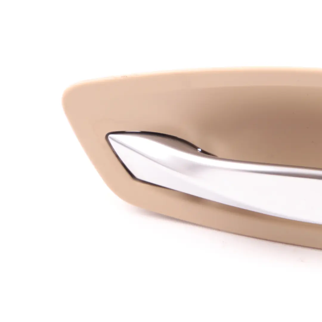 Maniglia Interna Porta Anteriore Posteriore Sinistra Beige per BMW E90 E91 con numero di parte 7144549 BMW E90 E91 Maniglia Interna Porta Anteriore Posteriore Sinistra Beige - SKU 7144549 - Numero di parte 7144549