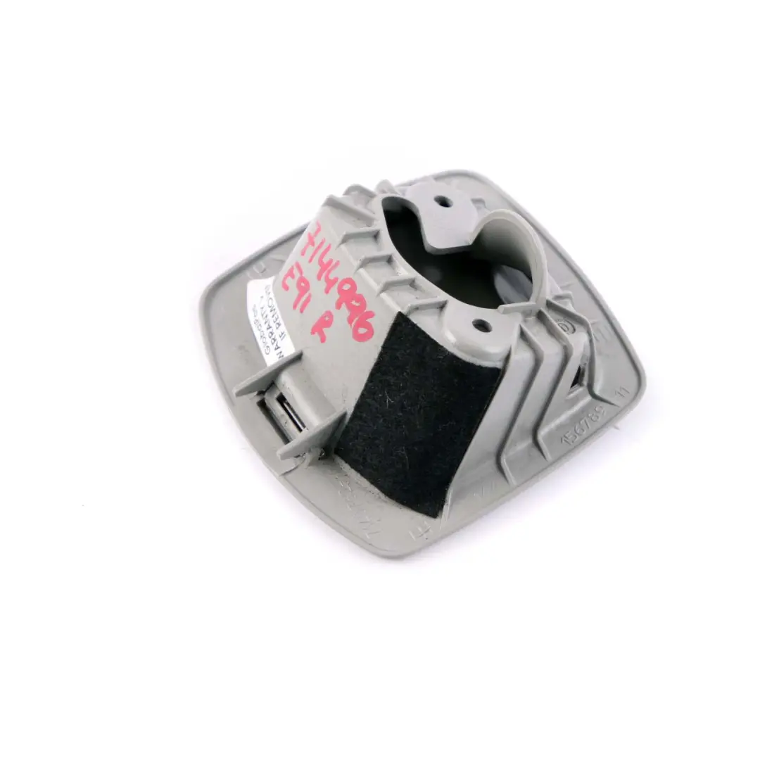 Copertura Trim anteriore destro Coperchio del bagagliaio Grigio 7142586 per BMW E91 con numero di parte 7144996 BMW E91 Copertura Trim anteriore destro Coperchio del bagagliaio Grigio 7142586 - SKU 7144996 - Numero di parte 7144996