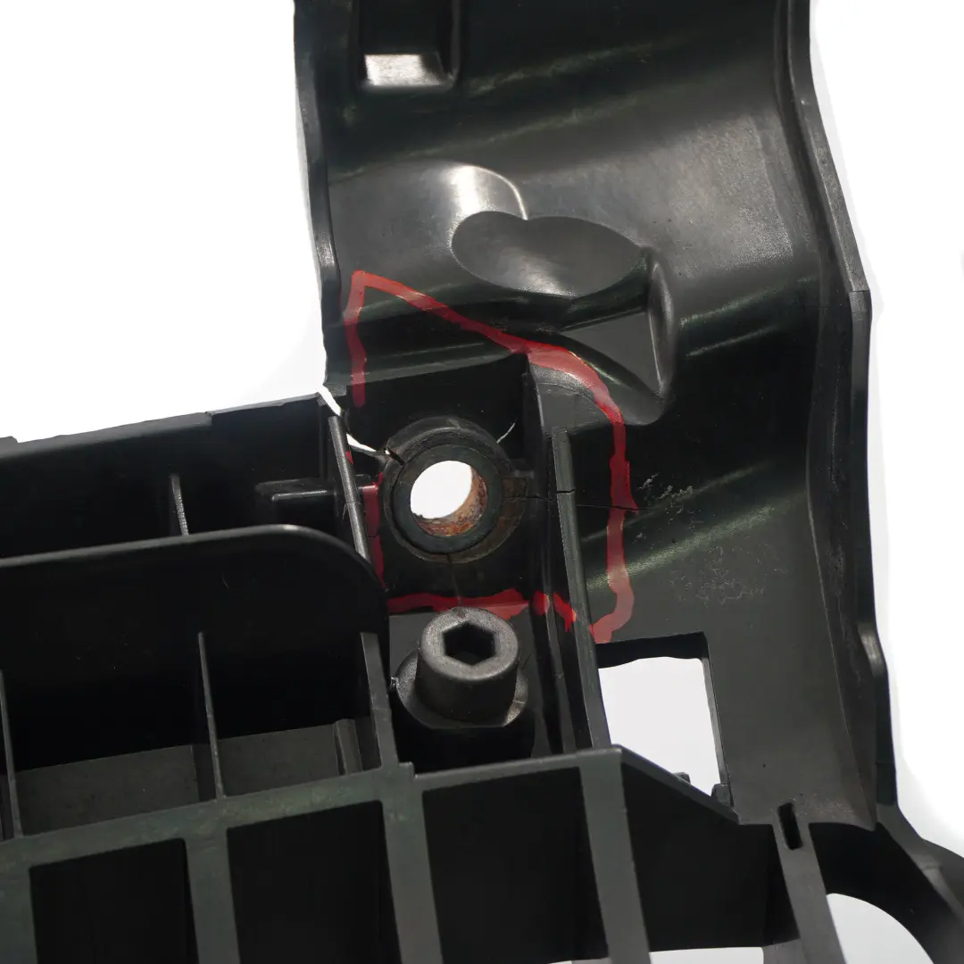 Griglia Radiatore Telaio Cromo per BMW E65 E66 E67 con numero di parte 7145738 BMW E65 E66 E67 Griglia Radiatore Telaio Cromo - SKU 7145738-1 - Numero di parte 7145738