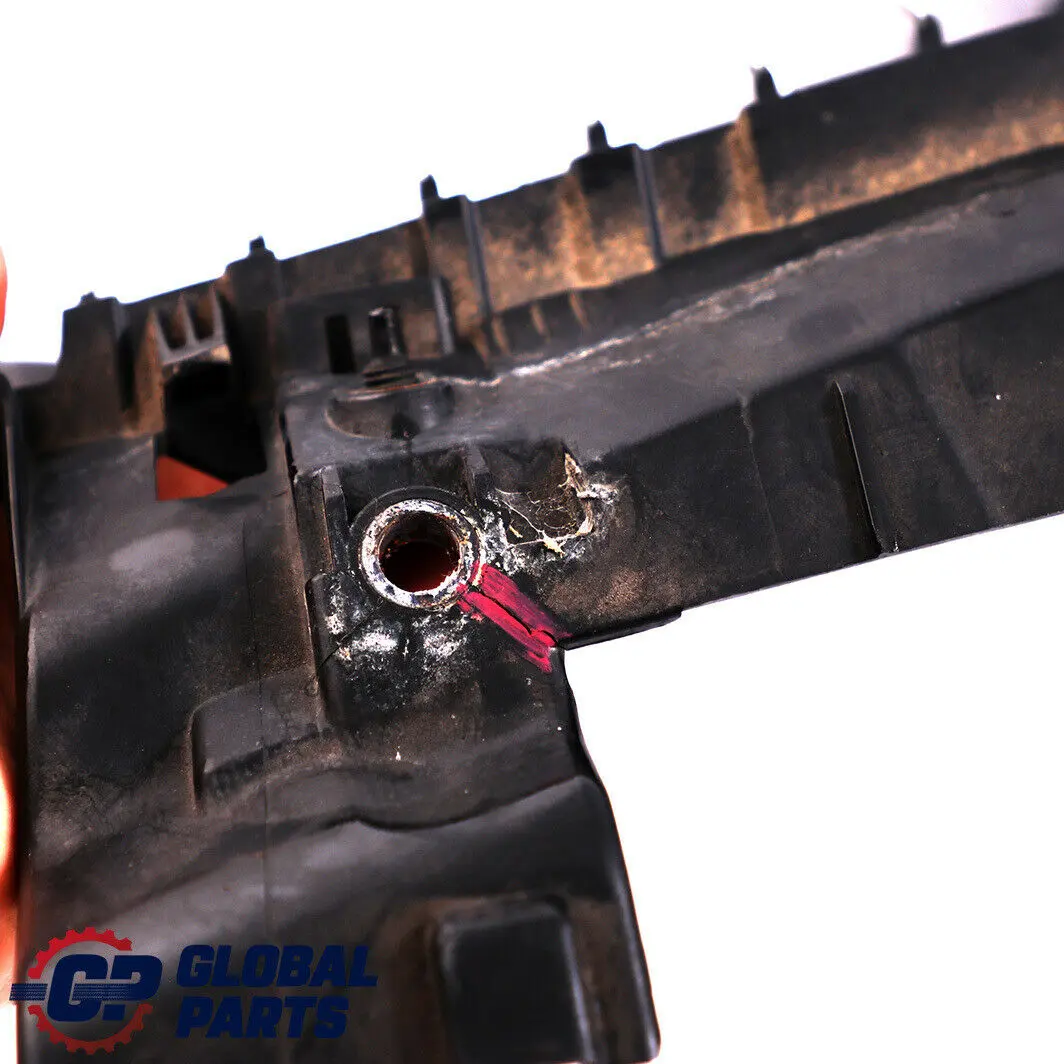 Griglia Radiatore Telaio Cromo per BMW E65 E66 E67 con numero di parte 7145738 BMW E65 E66 E67 Griglia Radiatore Telaio Cromo - SKU 7145738 - Numero di parte 7145738