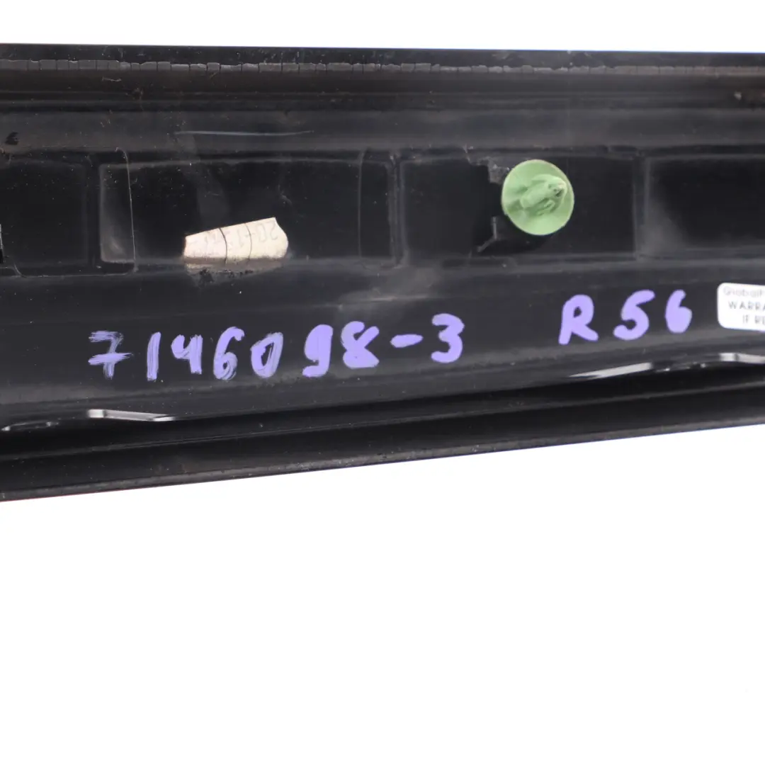 Columna Exterior a Tapa Pilar Derecha para Mini Cooper One R55 R56 R57 con número de pieza 7146098 Mini Cooper One R55 R56 R57 Columna Exterior a Tapa Pilar Derecha - SKU 7146098-3 - Número de pieza 7146098