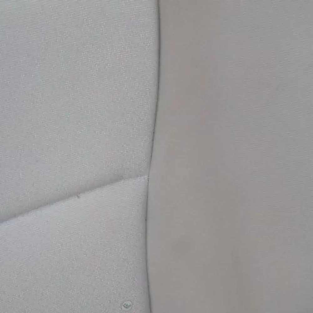 Copertura Schienale Sedile Posteriore Divano Panno Stoff Fluido Grau per BMW E90 con numero di parte 7146801 BMW E90 Copertura Schienale Sedile Posteriore Divano Panno Stoff Fluido Grau - SKU 7146801 - Numero di parte 7146801