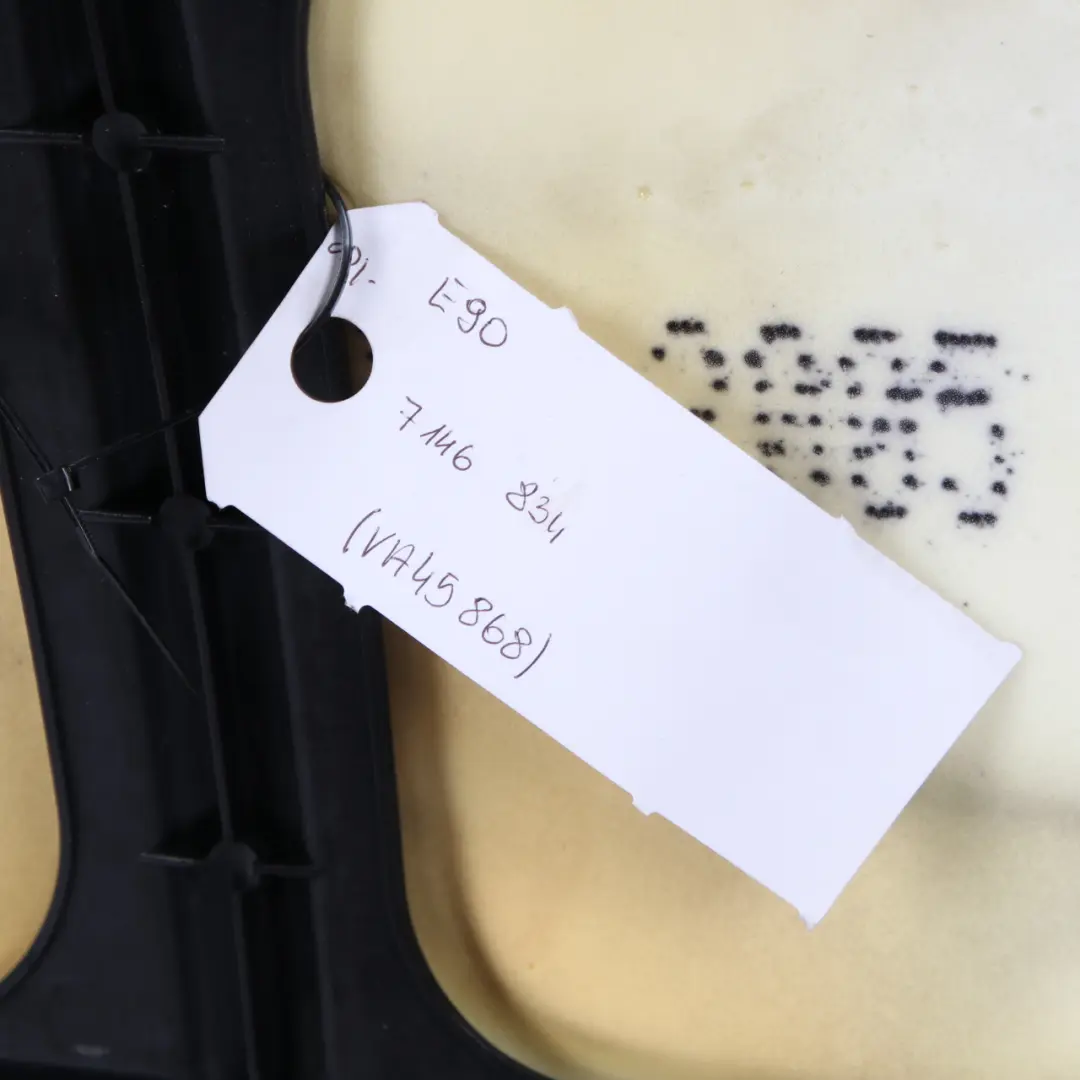 Kanapa siedzisko dół skóra lemon do BMW E90 o numerze 7146834 BMW E90 Kanapa siedzisko dół skóra lemon - SKU 7146834 - Numer Części 7146834