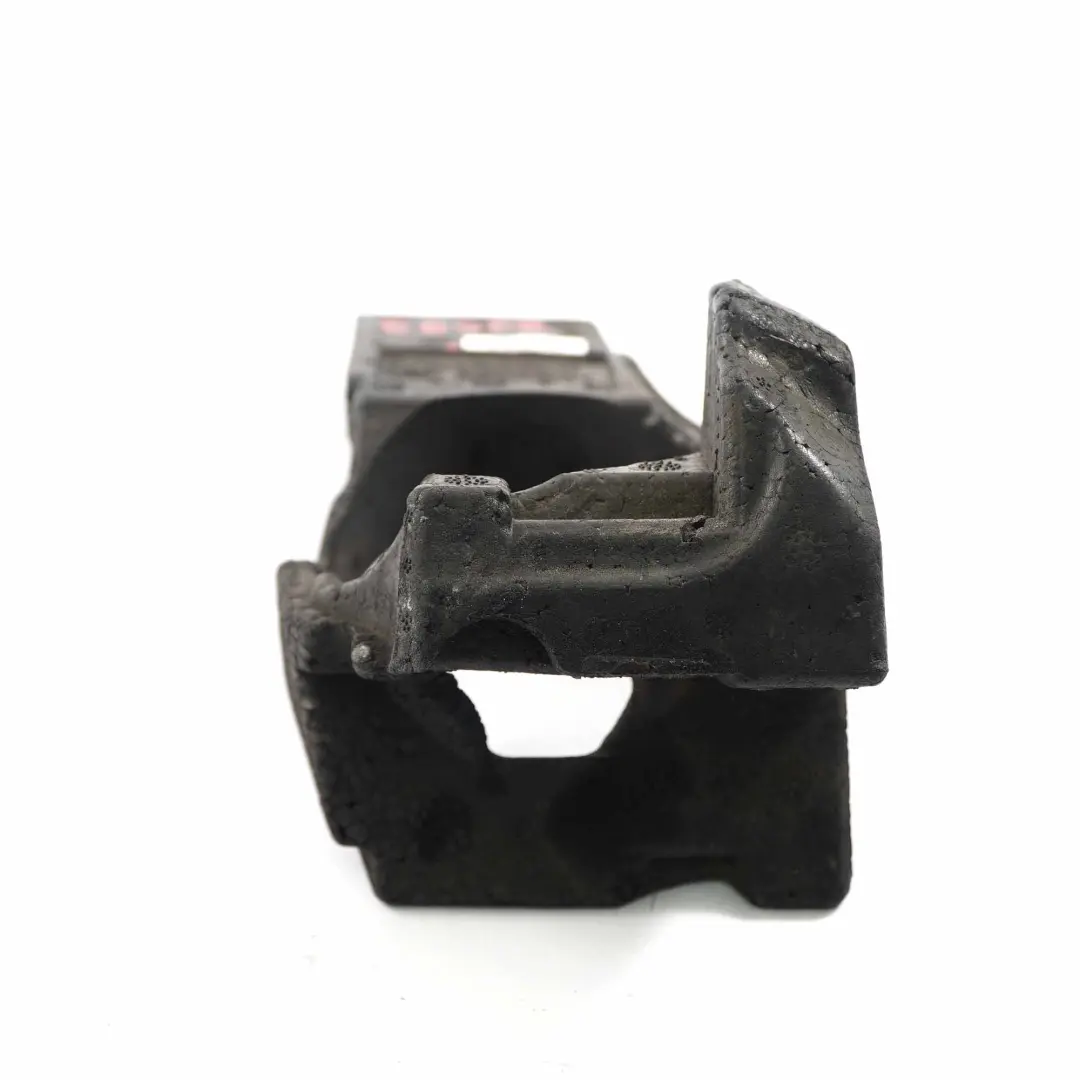 Guarnizione Prese D Aria Anteriore Destro per BMW E65 E66 con numero di parte 7147506 BMW E65 E66 Guarnizione Prese D Aria Anteriore Destro - SKU 7147506 - Numero di parte 7147506