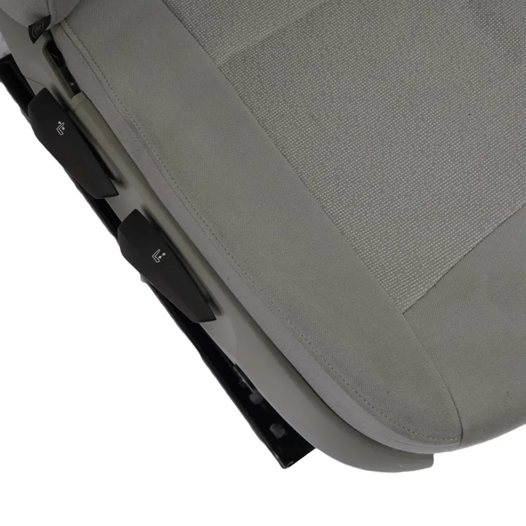 Fotel Prawy Przód Materiał Szary do BMW E90 E91 o numerze 7147680 BMW E90 E91 Fotel Prawy Przód Materiał Szary - SKU 7147680-2 - Numer Części 7147680