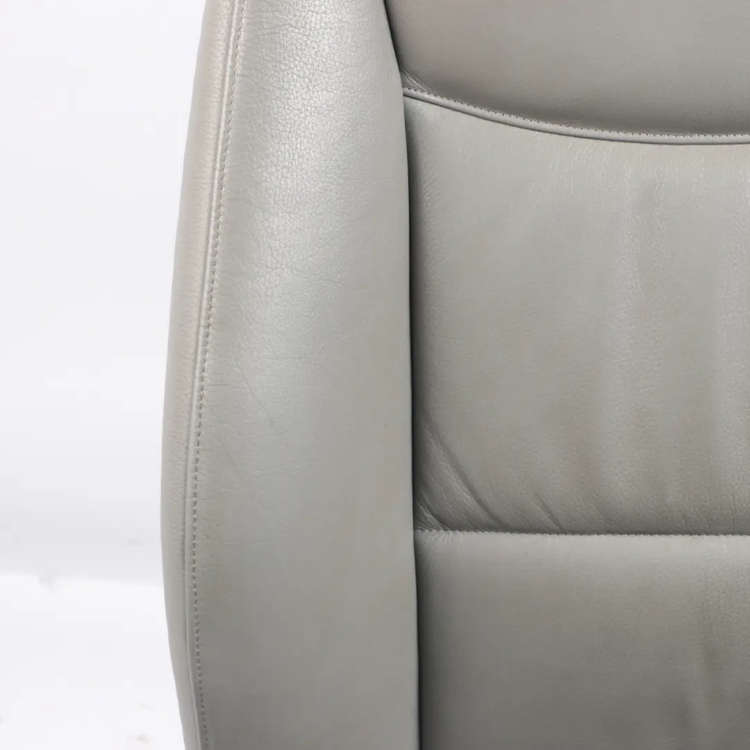 Bezug Lehne Leder Grau Innen Sitz Vorne Links für BMW 3 er E90 E91 mit Teilenummer 7147743 BMW 3 er E90 E91 Bezug Lehne Leder Grau Innen Sitz Vorne Links - SKU 7147743 - Teilenummer 7147743