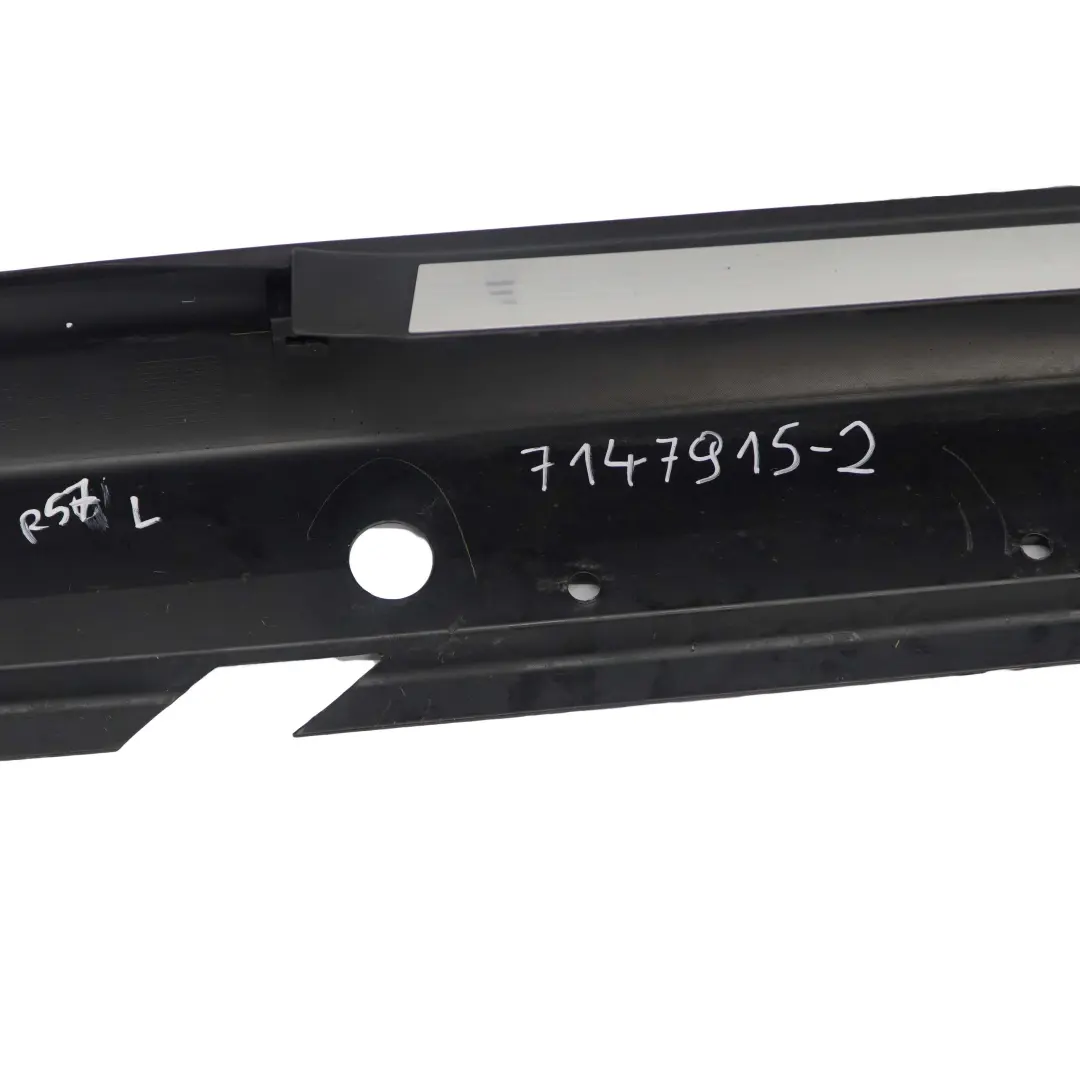 Próg Listwa Osłona Progu Lewa Cooper do Mini R57 o numerze 7147915 Mini R57 Próg Listwa Osłona Progu Lewa Cooper - SKU 7147915-2 - Numer Części 7147915