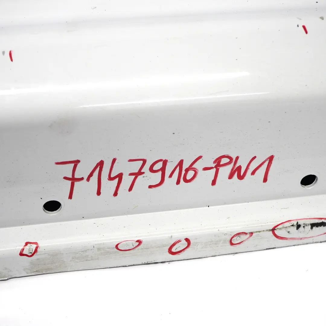 Gonna Laterale Destra Cooper S Coperchio soglia Bianco pepe per Mini R56 con numero di parte 7147916 Mini R56 Gonna Laterale Destra Cooper S Coperchio soglia Bianco pepe - SKU 7147916-PW1 - Numero di parte 7147916