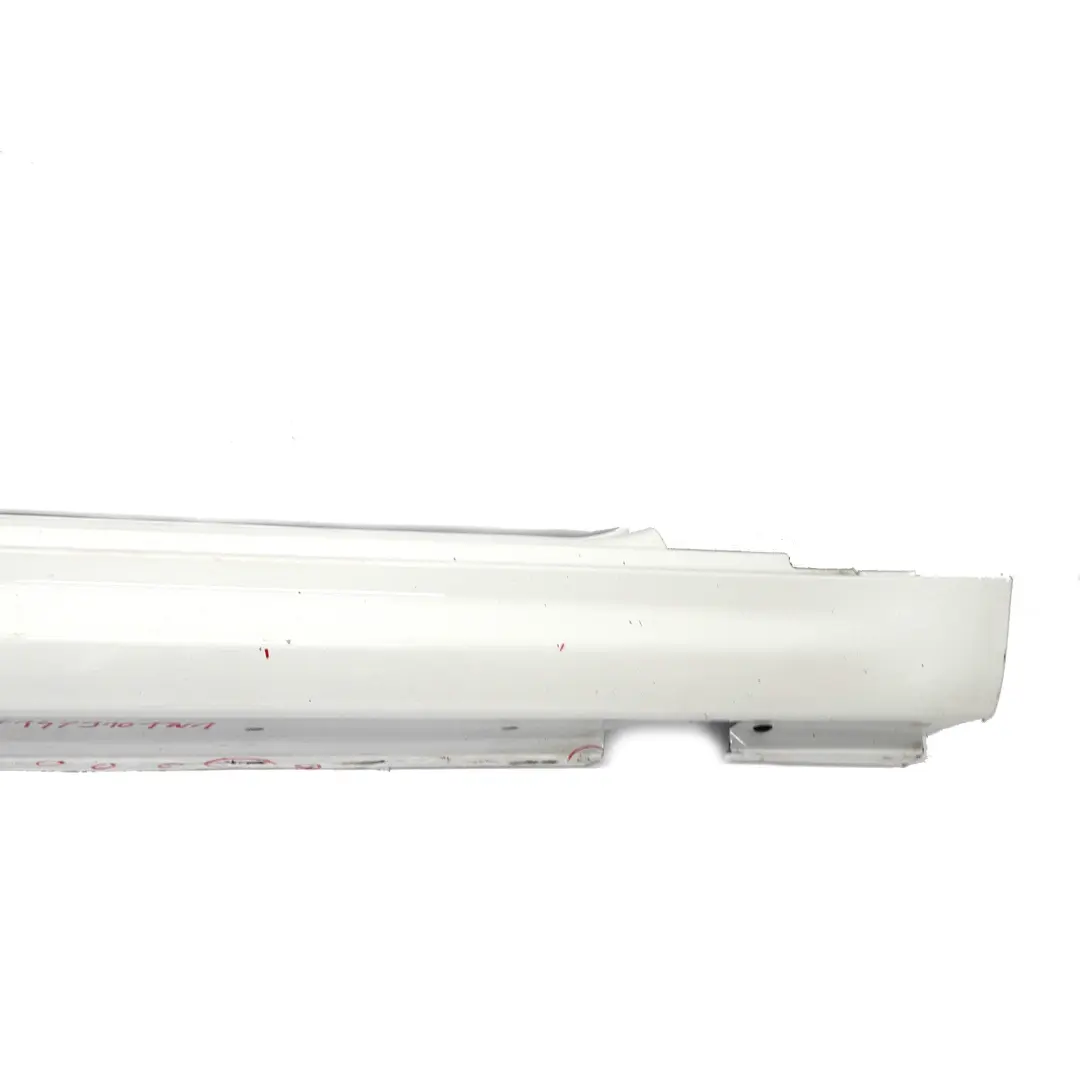 Gonna Laterale Destra Cooper S Coperchio soglia Bianco pepe per Mini R56 con numero di parte 7147916 Mini R56 Gonna Laterale Destra Cooper S Coperchio soglia Bianco pepe - SKU 7147916-PW1 - Numero di parte 7147916