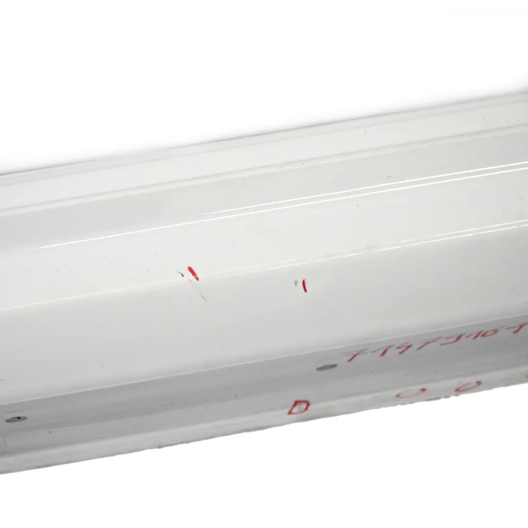 Gonna Laterale Destra Cooper S Coperchio soglia Bianco pepe per Mini R56 con numero di parte 7147916 Mini R56 Gonna Laterale Destra Cooper S Coperchio soglia Bianco pepe - SKU 7147916-PW1 - Numero di parte 7147916