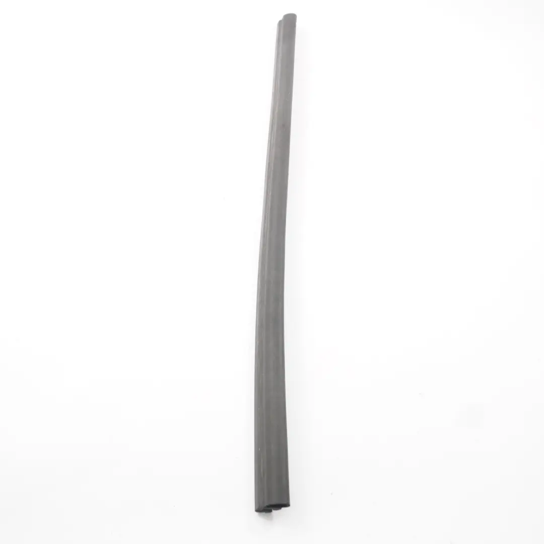 BMW E70 E71 Joint de capot moteur avant Joint d'étanchéité caoutchouc - SKU 7148342 - Numéro de pièce 7148342