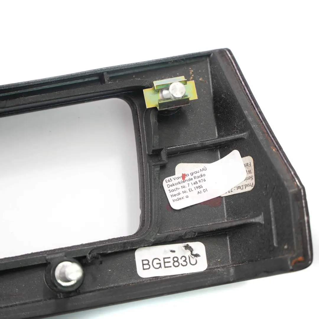 Tableau de bord Boiserie Garniture Radio Vavona Grau Matt pour BMW E65 E66 à propos du numéro de pièce 7148976 BMW E65 E66 Tableau de bord Boiserie Garniture Radio Vavona Grau Matt - SKU 7148976 - Numéro de pièce 7148976