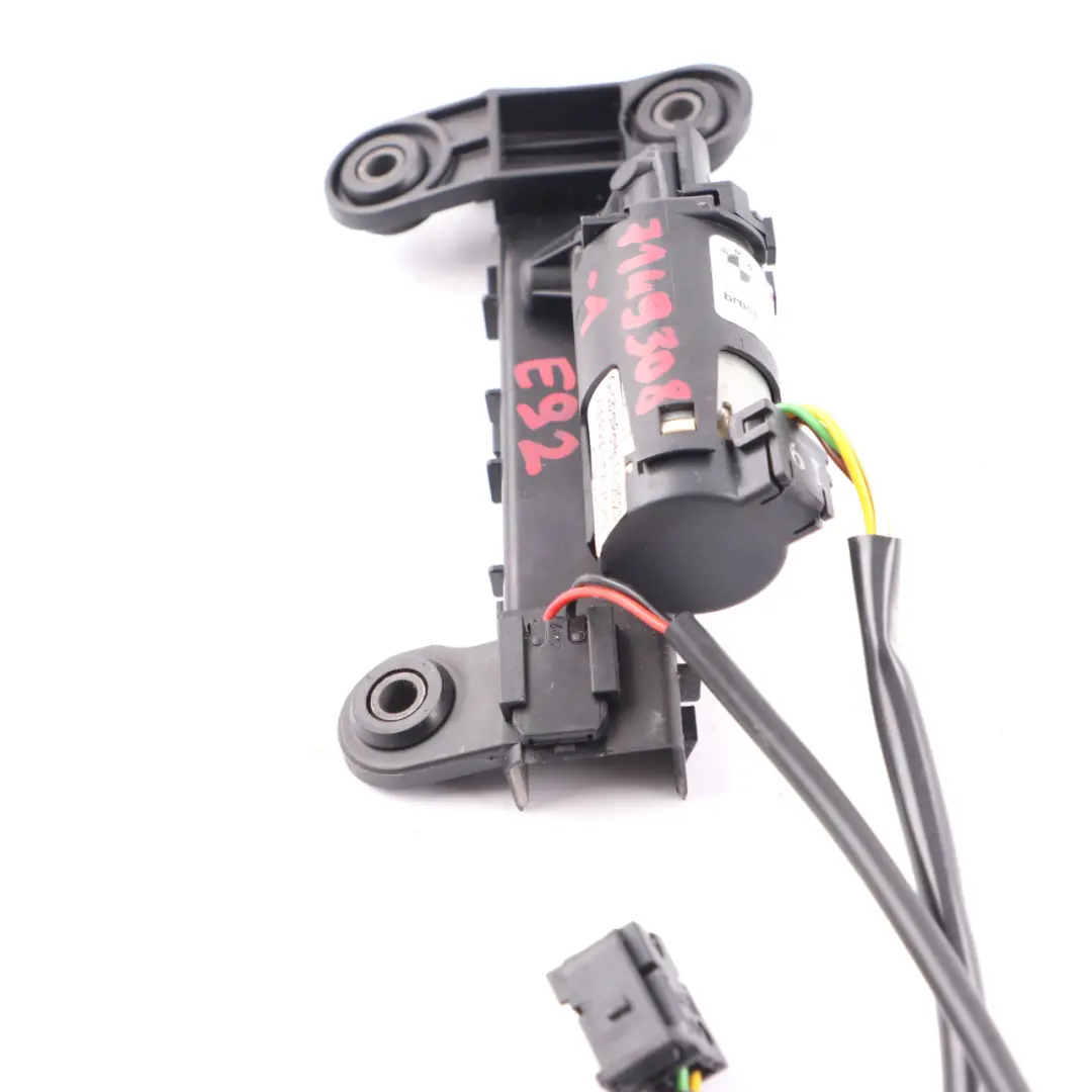 Delantero Derecho Cinturón De Seguridad Del Conductor Handover Cromo para BMW E92 con número de pieza 9148512 BMW E92 Delantero Derecho Cinturón De Seguridad Del Conductor Handover Cromo - SKU 7149308-1 - Número de pieza 9148512