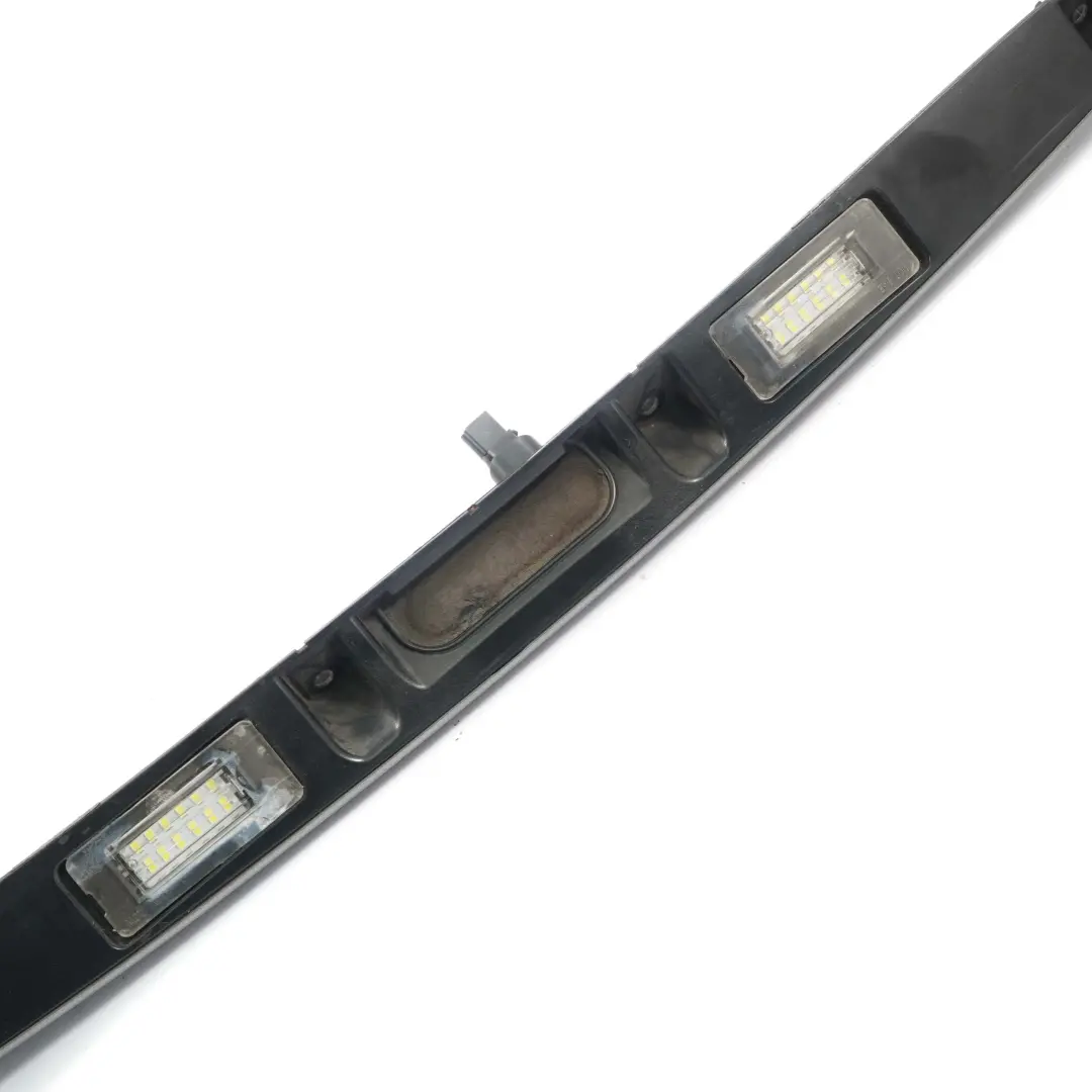 Listwa Klamka Klapy Dark Silver do Mini Cooper R56 o numerze 7151140 Mini Cooper R56 Listwa Klamka Klapy Dark Silver - SKU 7151140-DS2 - Numer Części 7151140