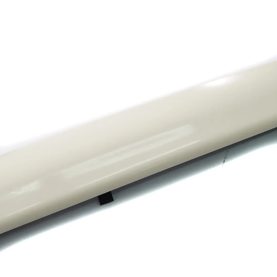 Griffleiste Heckklappe Pepper White 850 Weiss für BMW Mini Cooper R55 R56 mit Teilenummer 7151140 BMW Mini Cooper R55 R56 Griffleiste Heckklappe Pepper White 850 Weiss - SKU 7151140-PW - Teilenummer 7151140