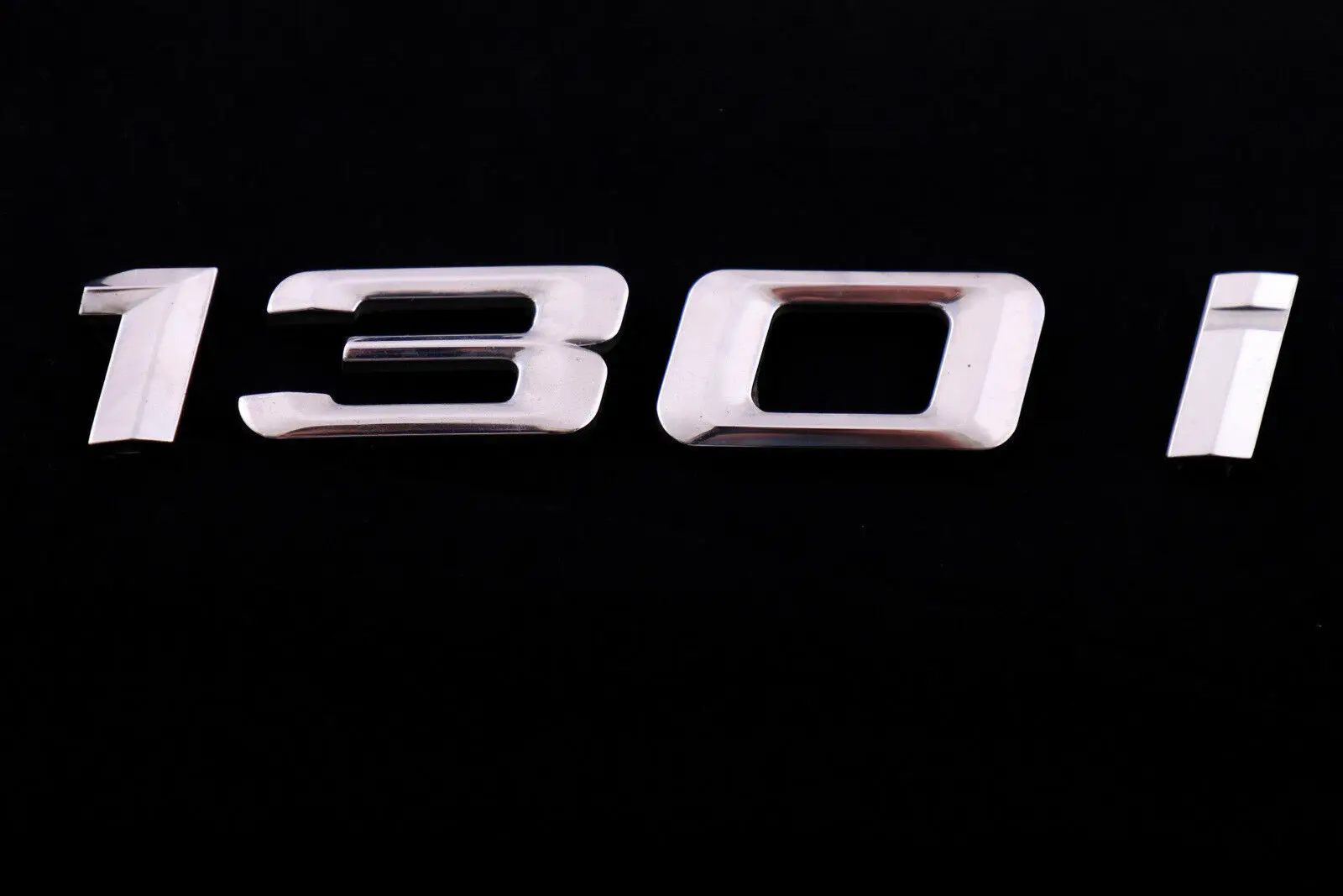 BMW E81 E87 LCI Rear Boot Lid Trunk Adhered 130i Emblem Lettering 7151387