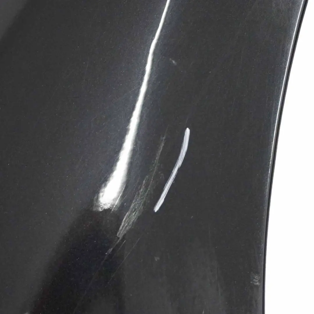 Seitenverkleidung hinten links Kotflügel Schwarz Saphir Metallic 475 für BMW Z4 E85 mit Teilenummer 7151639 BMW Z4 E85 Seitenverkleidung hinten links Kotflügel Schwarz Saphir Metallic 475 - SKU 7151639-BS1 - Teilenummer 7151639