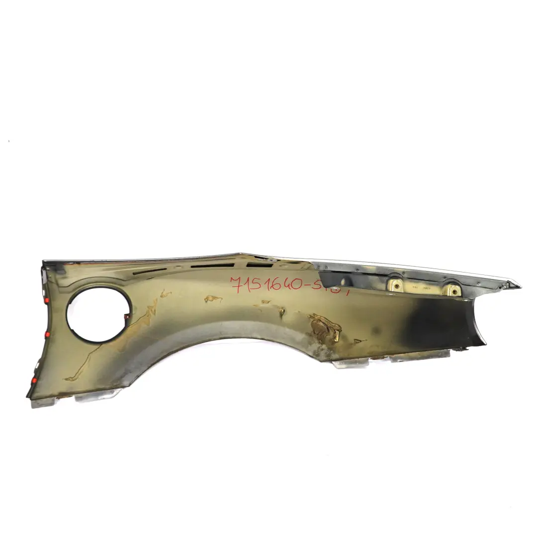 Parafango posteriore destro Grigio Sterlinggrau - 472 per BMW Z4 E85 con numero di parte 7151640 BMW Z4 E85 Parafango posteriore destro Grigio Sterlinggrau - 472 - SKU 7151640-STG1 - Numero di parte 7151640
