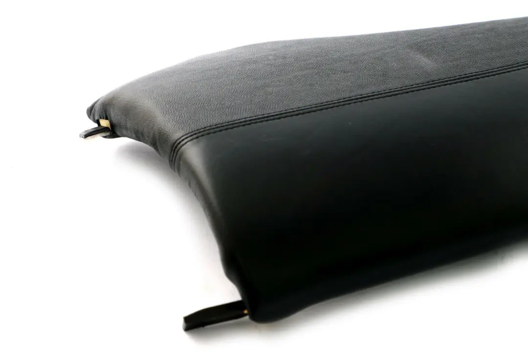 Sedile posteriore sinistro Pannello laterale laterale in pelle nera per BMW E87 con numero di parte 7151667 BMW E87 Sedile posteriore sinistro Pannello laterale laterale in pelle nera - SKU 7151667 - Numero di parte 7151667
