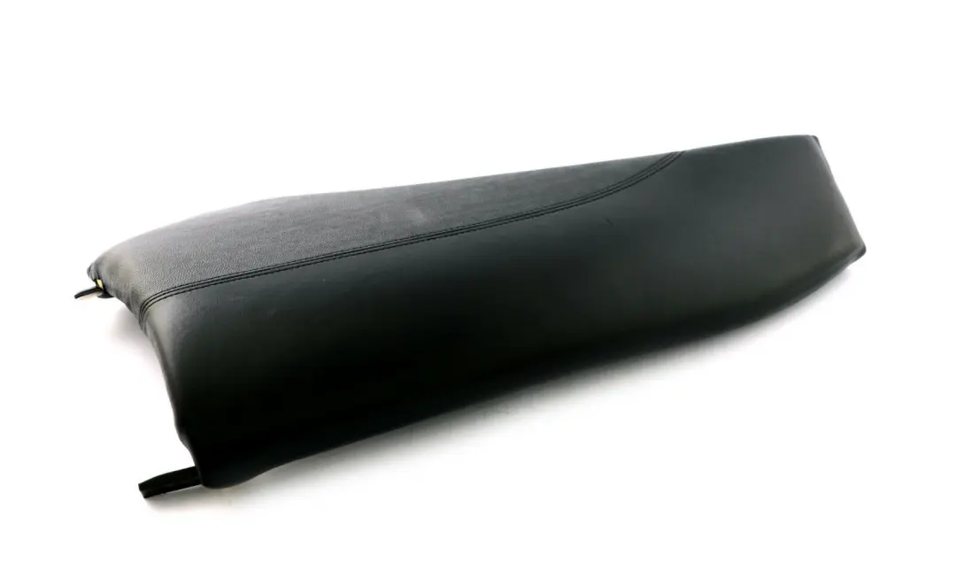 Sedile posteriore sinistro Pannello laterale laterale in pelle nera per BMW E87 con numero di parte 7151667 BMW E87 Sedile posteriore sinistro Pannello laterale laterale in pelle nera - SKU 7151667 - Numero di parte 7151667