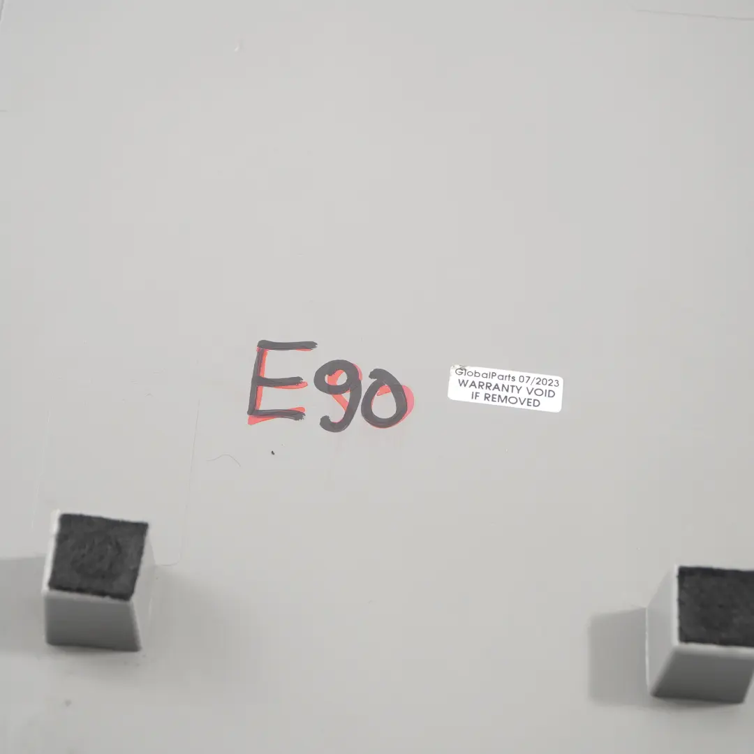 Osłona Plastik Podłokietnika Szary do BMW E90 LCI E91 o numerze 7152203 BMW E90 LCI E91 Osłona Plastik Podłokietnika Szary - SKU 7152203 - Numer Części 7152203