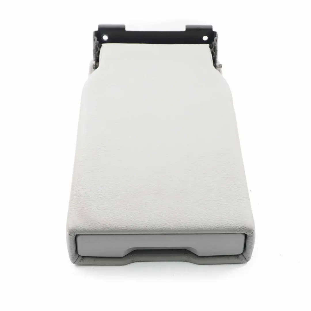 Middle Armrest Rear Seat Leather Dakota Grey E91 to BMW E90 LCI with Part number 7152300 BMW E90 LCI Middle Armrest Rear Seat Leather Dakota Grey E91 - SKU 7152300 - Part number 7152300
