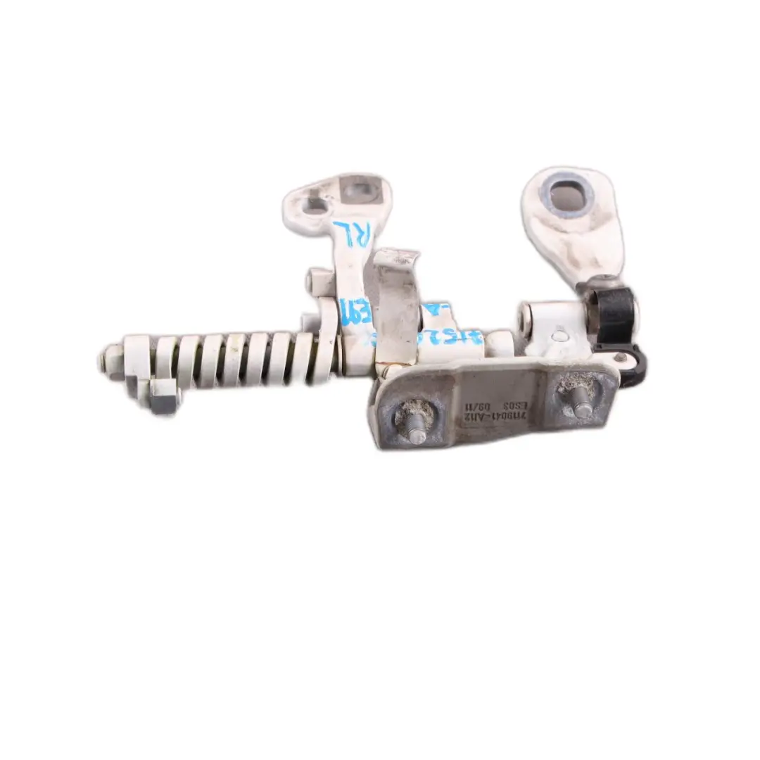 Cerniera bagagliaio Touring posteriore sinistra Alpinweiss 7119041 per BMW E91 con numero di parte 7152675 BMW E91 Cerniera bagagliaio Touring posteriore sinistra Alpinweiss 7119041 - SKU 7152675-AW - Numero di parte 7152675