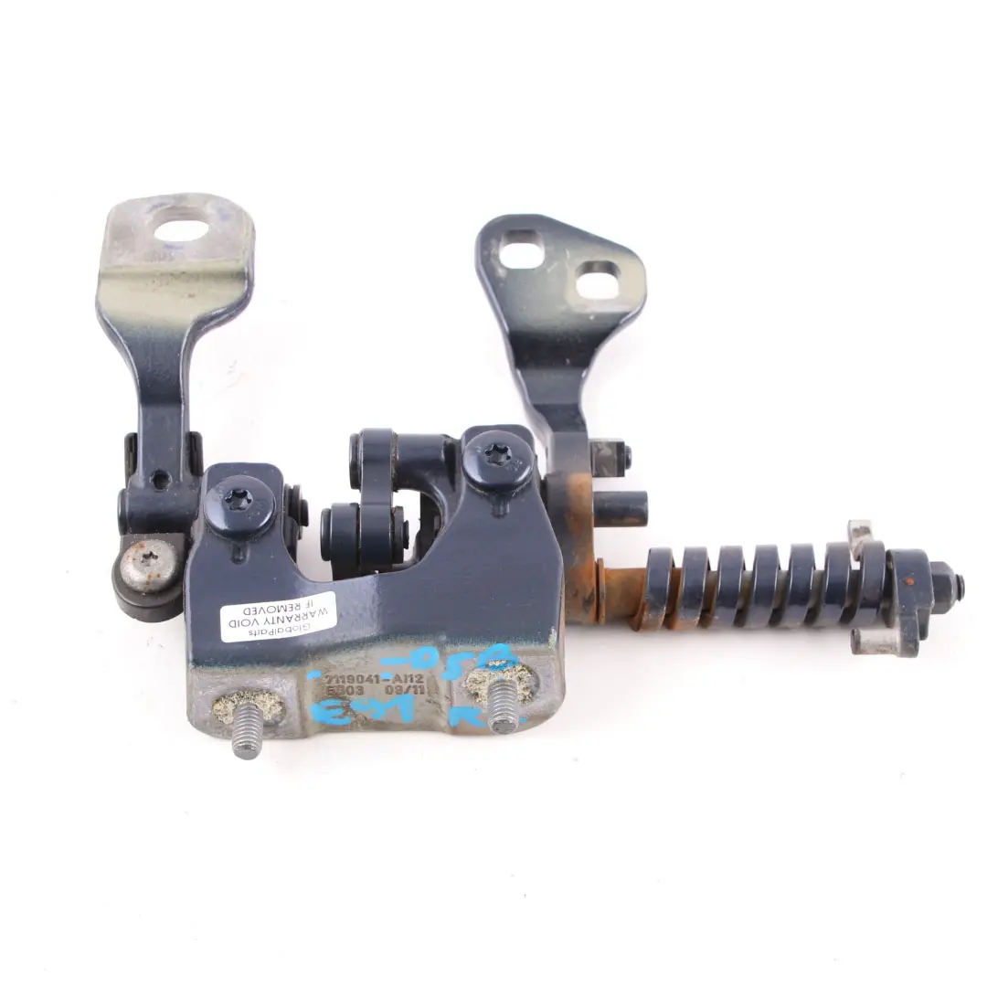 Kofferraumscharnier Touring hinten links Tiefseeblau A76 7119041 für BMW E91 mit Teilenummer 7152675 BMW E91 Kofferraumscharnier Touring hinten links Tiefseeblau A76 7119041 - SKU 7152675-DSB - Teilenummer 7152675