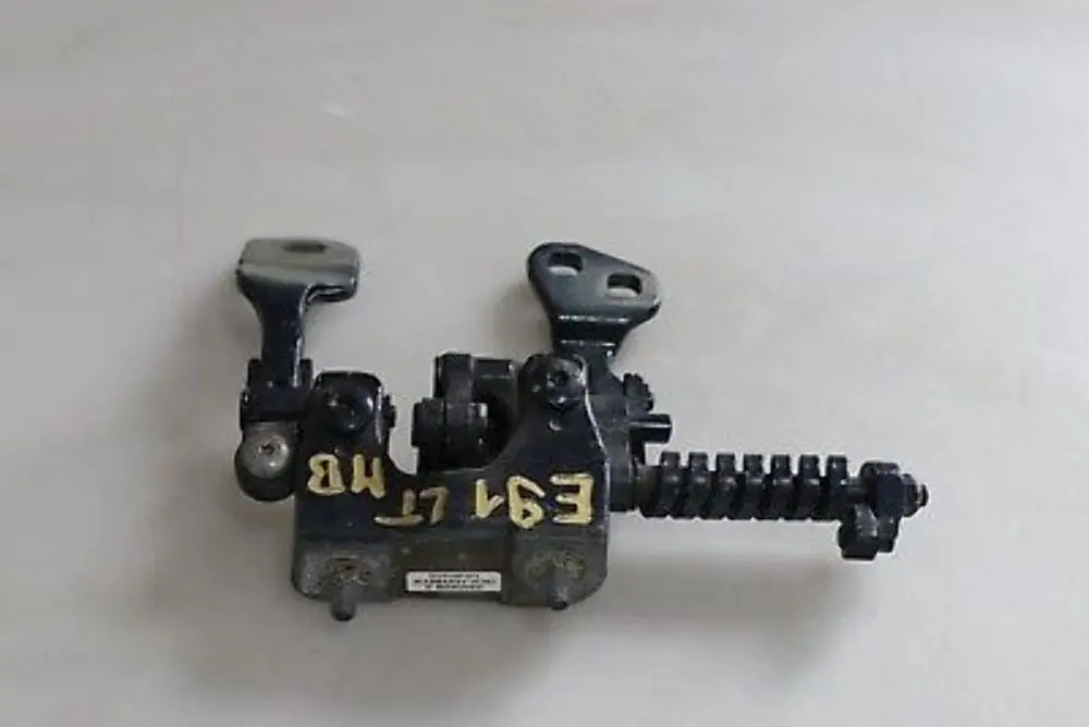 Charnière de coffre arrière gauche Monacoblau Monaco Blue 7119041 pour BMW E91 à propos du numéro de pièce 7152675 BMW E91 Charnière de coffre arrière gauche Monacoblau Monaco Blue 7119041 - SKU 7152675-MB - Numéro de pièce 7152675