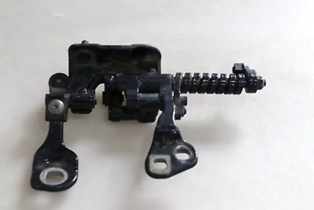 Reihe E91 Scharnier Heckklappe links Monacoblau Monaco Blue 7119041 für BMW 3 mit Teilenummer 7152675 BMW 3 Reihe E91 Scharnier Heckklappe links Monacoblau Monaco Blue 7119041 - SKU 7152675-MB - Teilenummer 7152675