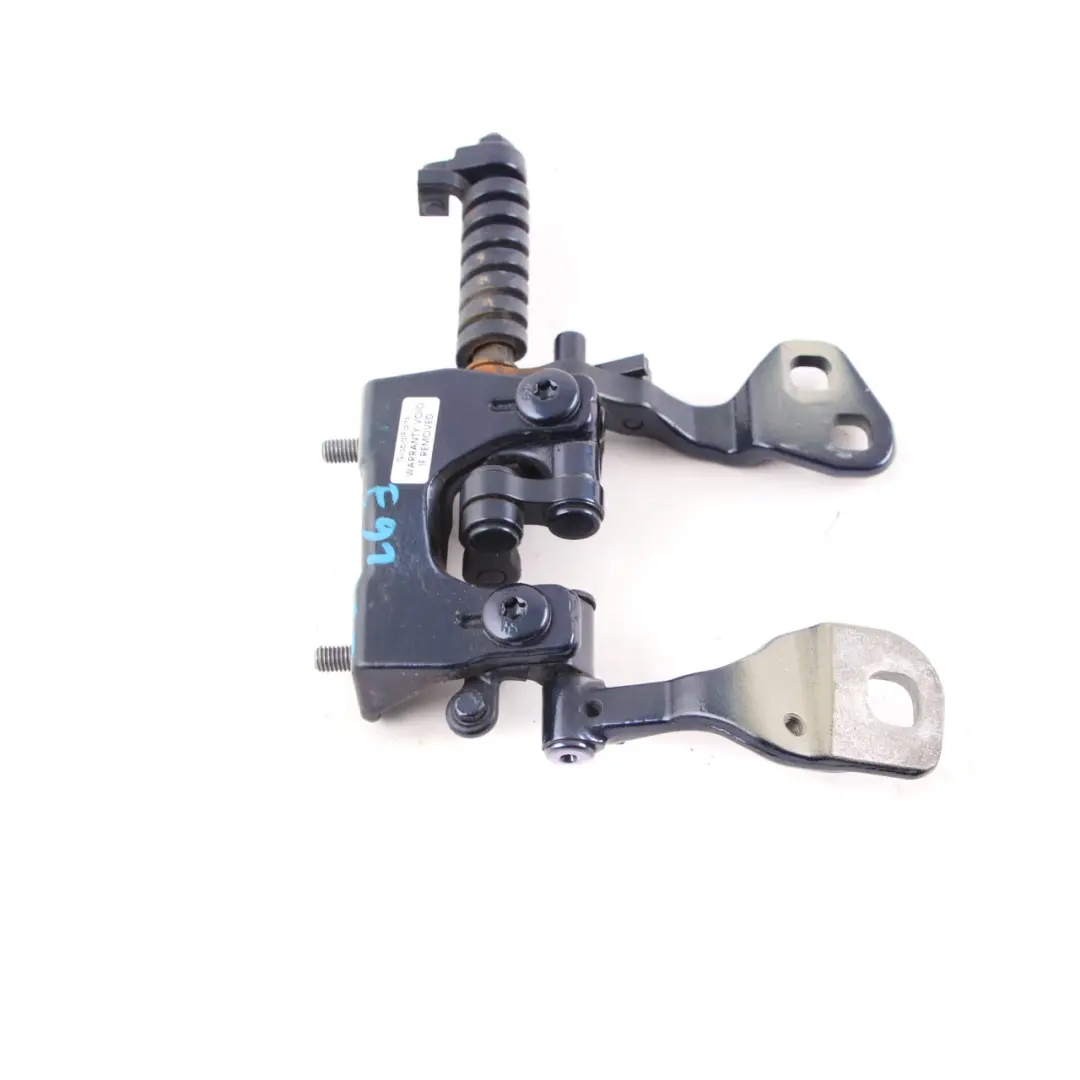 Bisagra tapa maletero trasero derecho Tiefseeblau Deep Sea Blue A76 para BMW E91 con número de pieza 7152676 BMW E91 Bisagra tapa maletero trasero derecho Tiefseeblau Deep Sea Blue A76 - SKU 7152676-DSB - Número de pieza 7152676