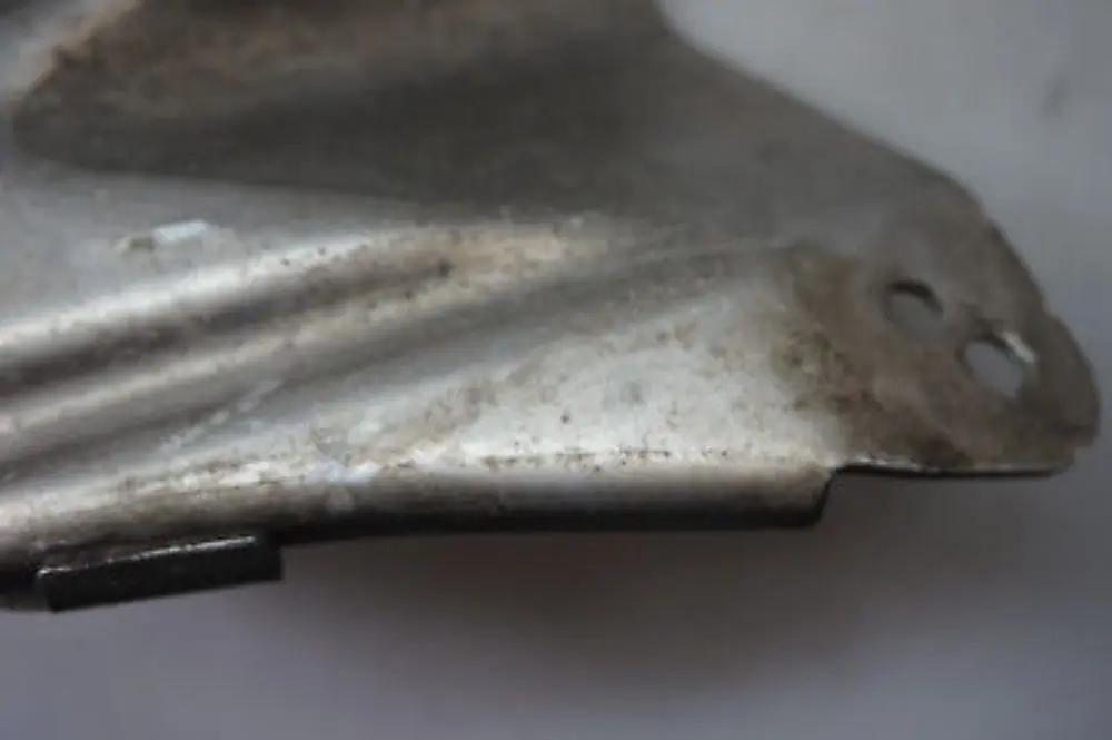 Osłona Nadkola Lewy Przód do BMW E60 E61 o numerze 7152819 BMW E60 E61 Osłona Nadkola Lewy Przód - SKU 7152819-1 - Numer Części 7152819