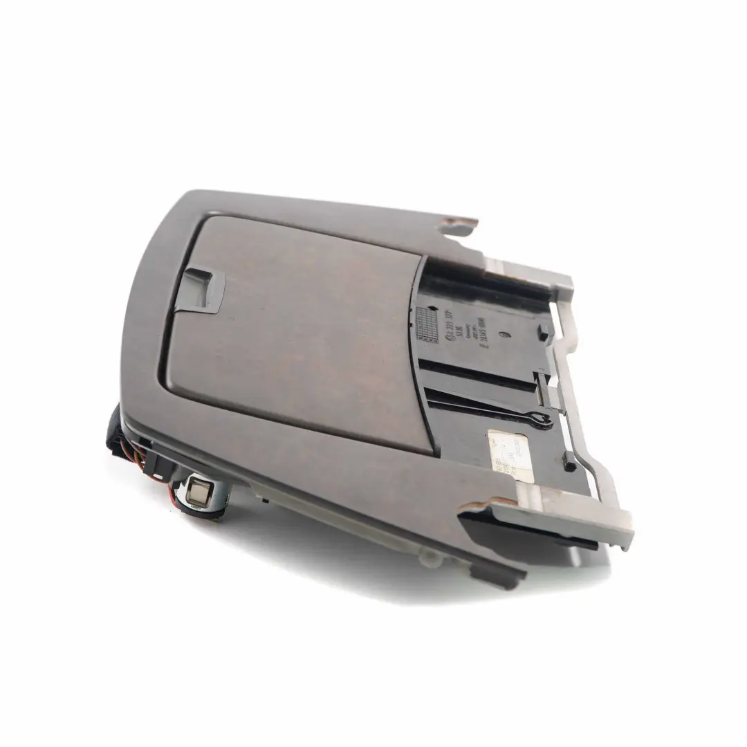 Console centrale Portacenere Modulo Legno Vavona Grau Grigio per BMW E65 E66 con numero di parte 7152857 BMW E65 E66 Console centrale Portacenere Modulo Legno Vavona Grau Grigio - SKU 7152857 - Numero di parte 7152857