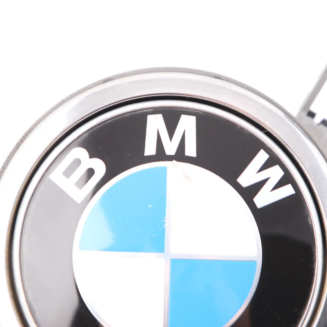 Hayon Embleme Ouverture Poignee pour BMW E81 E87 à propos du numéro de pièce 7153173 BMW E81 E87 Hayon Embleme Ouverture Poignee - SKU 7153173-1 - Numéro de pièce 7153173