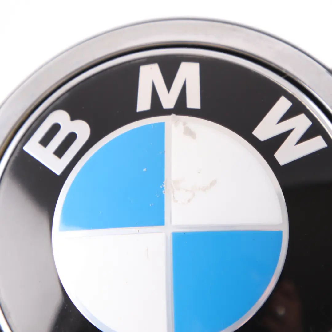 Hayon Embleme Ouverture Poignee pour BMW E81 E87 à propos du numéro de pièce 7153173 BMW E81 E87 Hayon Embleme Ouverture Poignee - SKU 7153173-1 - Numéro de pièce 7153173