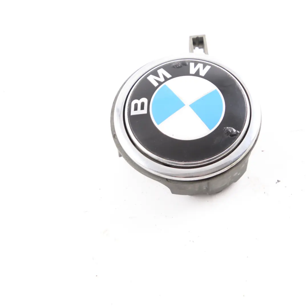 Boot Lid Badge BMW E81 E87 3 Trunk Tailgate Emblem Button Opening Handle to with Part number 7153173 Boot Lid Badge BMW E81 E87 3 Trunk Tailgate Emblem Button Opening Handle - SKU 7153173-3 - Part number 7153173