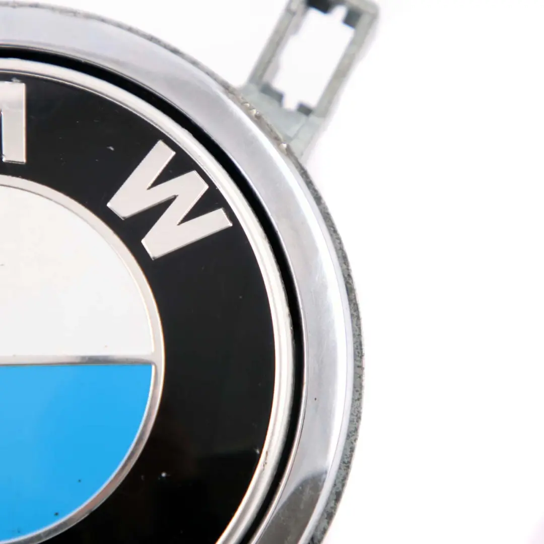 Emblem Button Tailgate Badge Open Opening to BMW E81 E87 E87N LCI with Part number 7153173 BMW E81 E87 E87N LCI Emblem Button Tailgate Badge Open Opening - SKU 7153173 - Part number 7153173