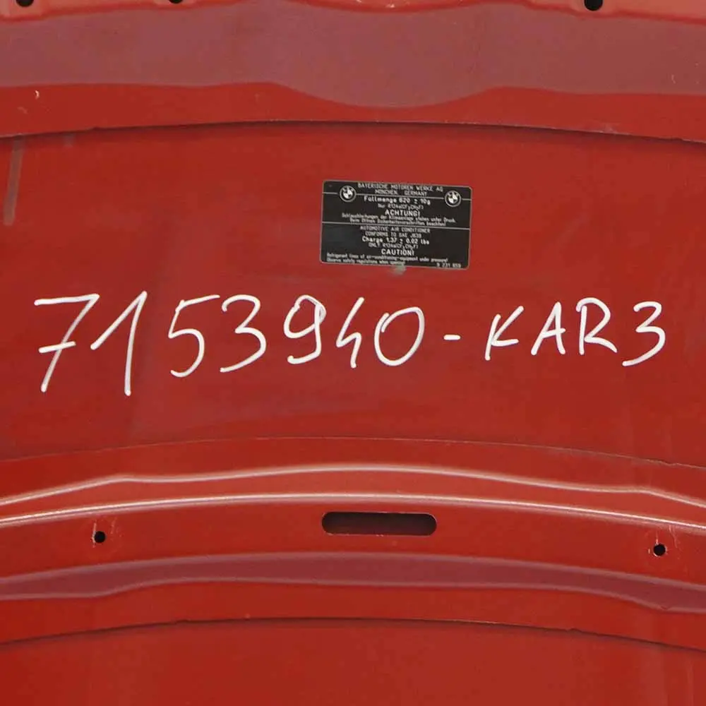 Maska Pokrywa Silnika Karmesinrot do BMW E90 E91 LCI o numerze 7153940 BMW E90 E91 LCI Maska Pokrywa Silnika Karmesinrot - SKU 7153940-KAR3 - Numer Części 7153940