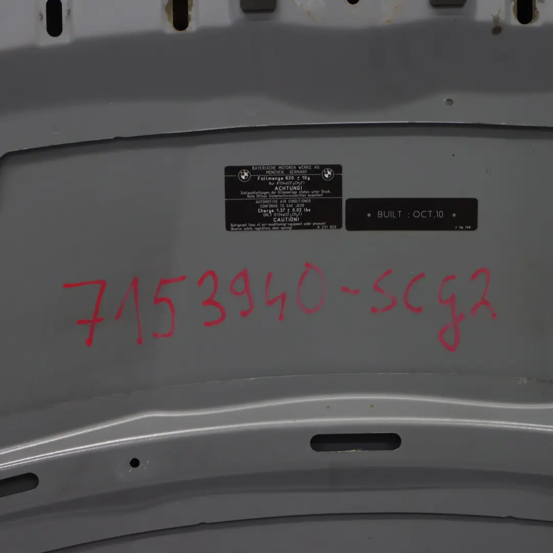 Maska Pokrywa Silnika Spacegrau Space Grey Metallic - A52 do BMW E90 LCI o numerze 7153940 BMW E90 LCI Maska Pokrywa Silnika Spacegrau Space Grey Metallic - A52 - SKU 7153940-SCG2 - Numer Części 7153940