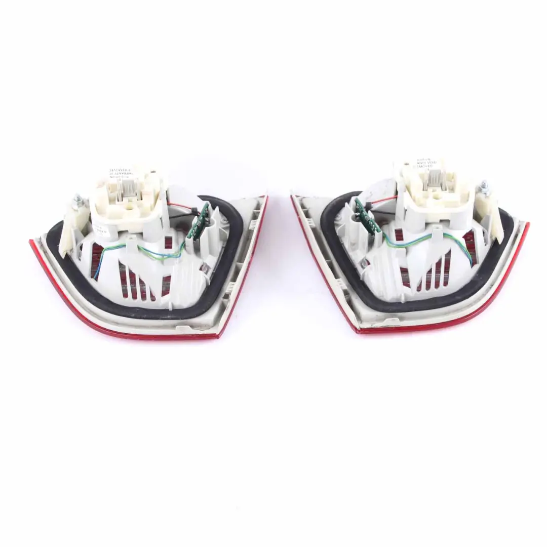 Luz Trasera Tapa Maletero Portón Trasero Derecha Izquierda Set para BMW E90 Berlina con número de pieza 7154156 BMW E90 Berlina Luz Trasera Tapa Maletero Portón Trasero Derecha Izquierda Set - SKU 7154156-2 - Número de pieza 7154156