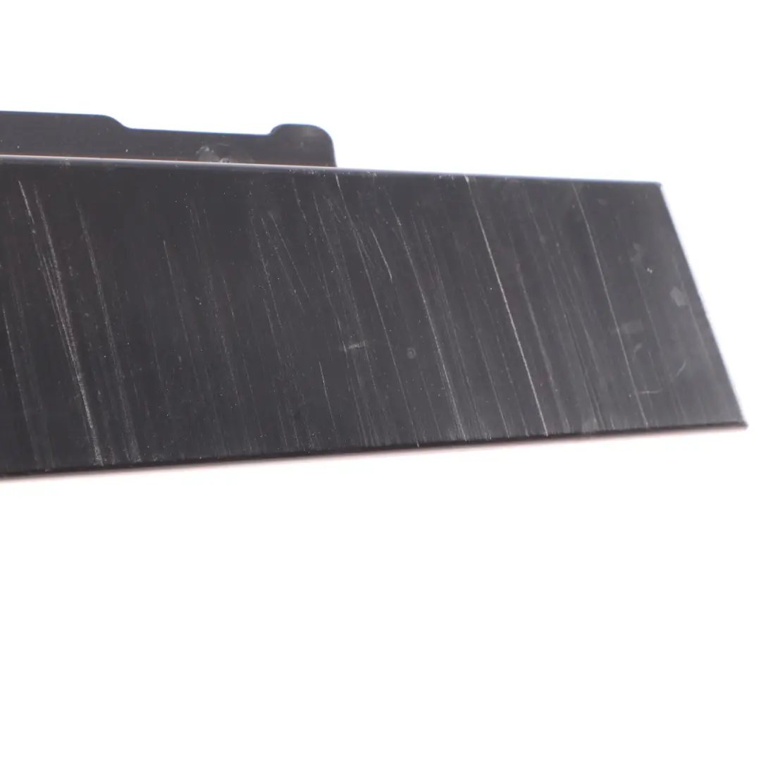 Acabado Marco Ventana Pilar B Delantero Izquierdo Shadow Line para BMW E87 con número de pieza 7154309 BMW E87 Acabado Marco Ventana Pilar B Delantero Izquierdo Shadow Line - SKU 7154309-2 - Número de pieza 7154309