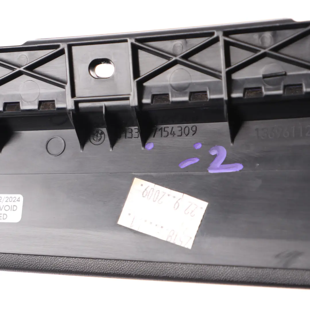 BMW E87 Finitura Telaio Pilastro B Anteriore Sinistro Pannello D'Ombra - SKU 7154309-2 - Numero di parte 7154309