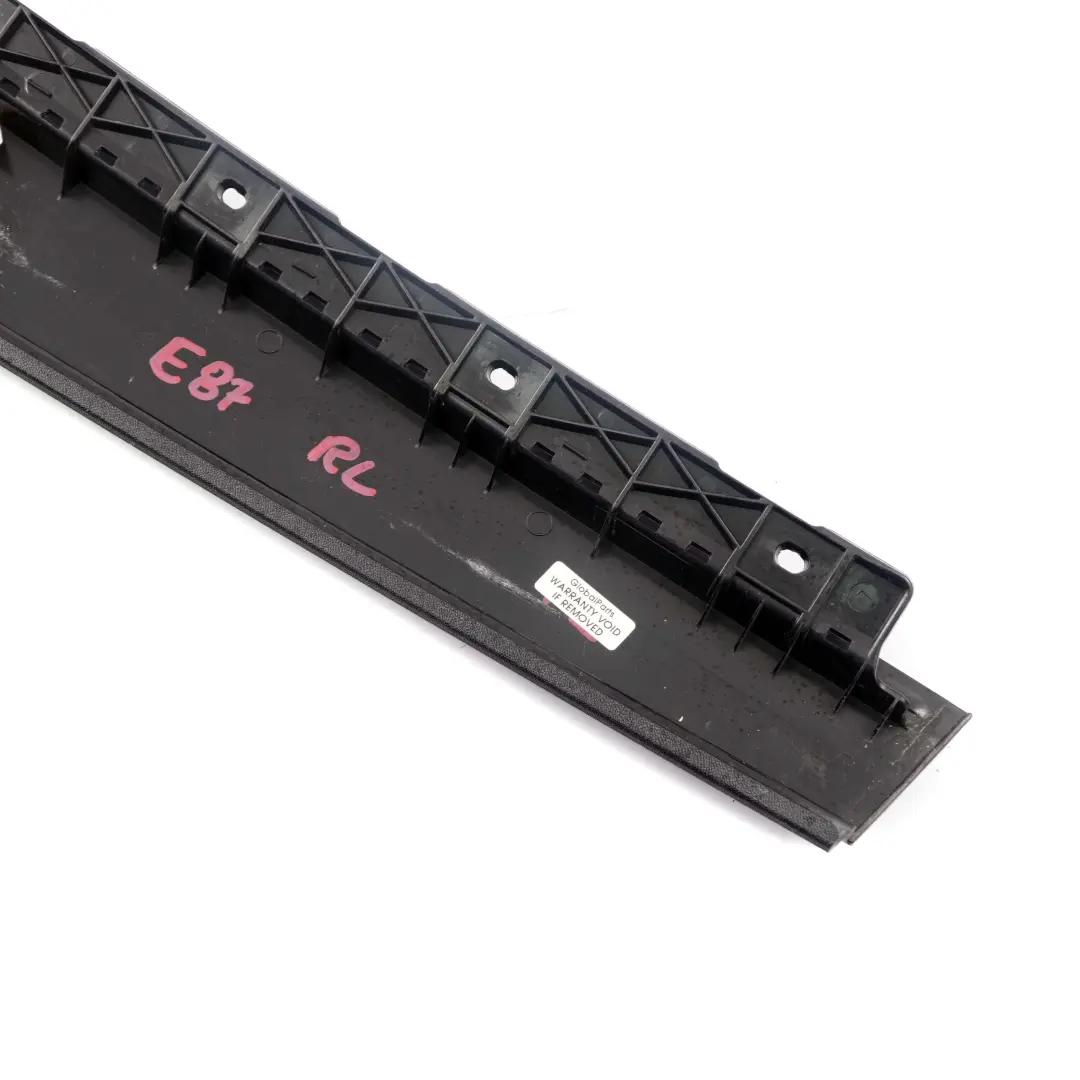 BMW E87 LCI Revetement exterieur la colonne B arriere gauche Noir Brillant - SKU 7154311-2 - Número de pieza 7154311
