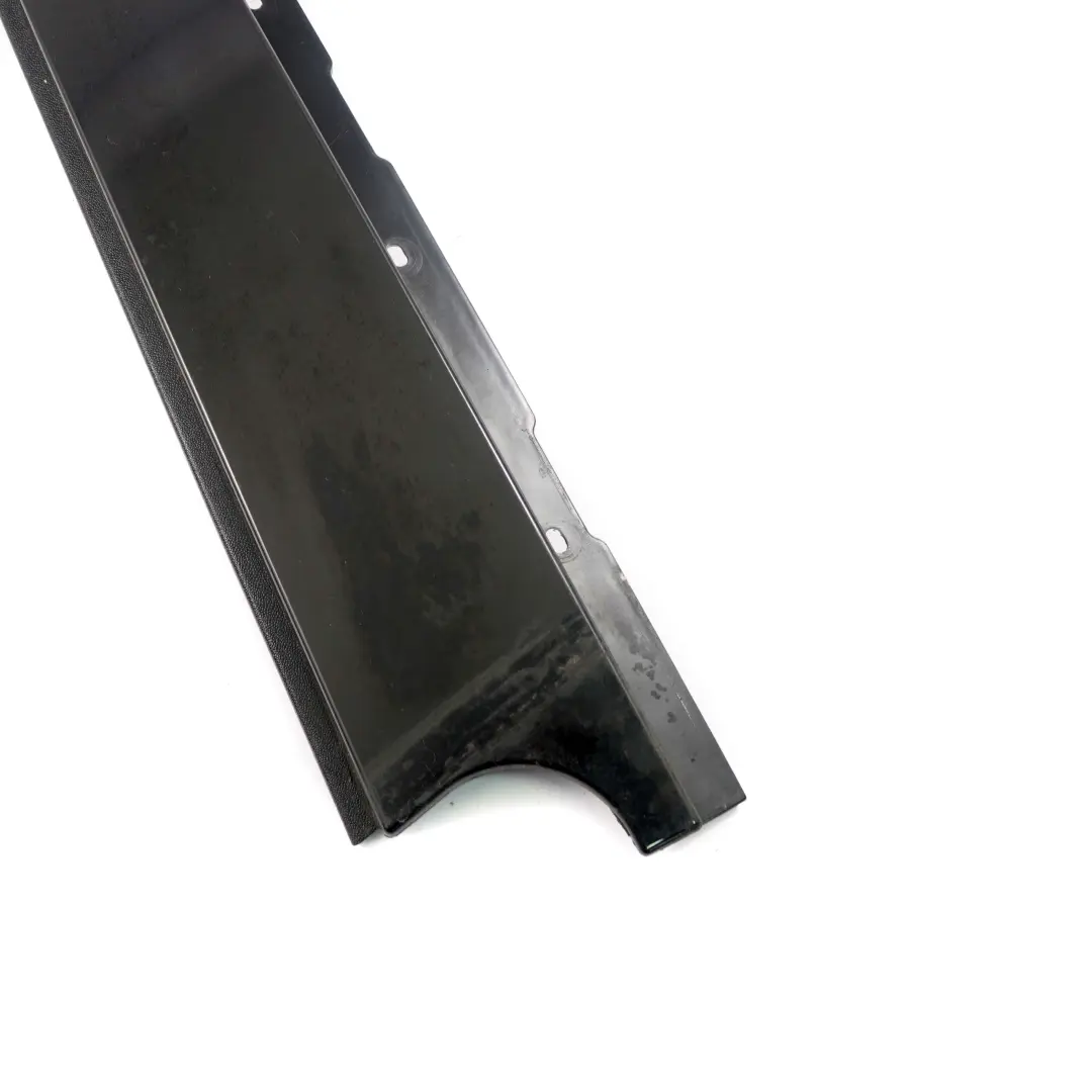 Apertura B-S?ule Portiera Posteriore SX Alto Smalto per BMW E87 LCI con numero di parte 7154311 BMW E87 LCI Apertura B-S?ule Portiera Posteriore SX Alto Smalto - SKU 7154311-2 - Numero di parte 7154311