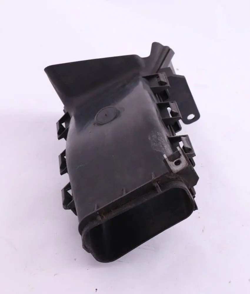 Duct BMW E92 E93 Front Right Brake Vent Tunel O/S to Air with Part number 7154418 Air Duct BMW E92 E93 Front Right Brake Vent Tunel O/S - SKU 7154418 - Part number 7154418