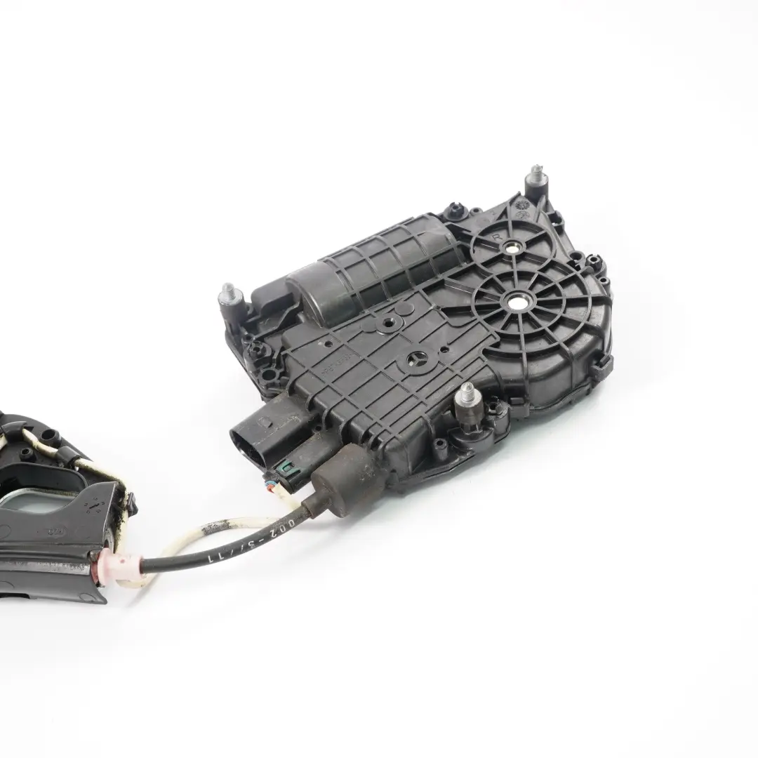 Serratura Chiusura Morbida Sistema Automatico Posteriore per BMW F10 F11 con numero di parte 7154515 BMW F10 F11 Serratura Chiusura Morbida Sistema Automatico Posteriore - SKU 7154515 - Numero di parte 7154515