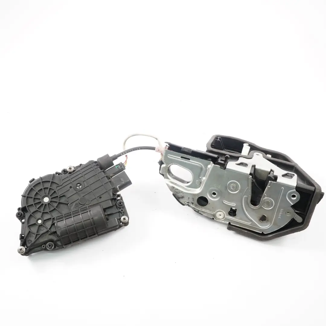 BMW F10 F11 Cerradura Cierre Suave Sistema Automatico Trasero Derecho - SKU 7154516 - Número de pieza 7154516