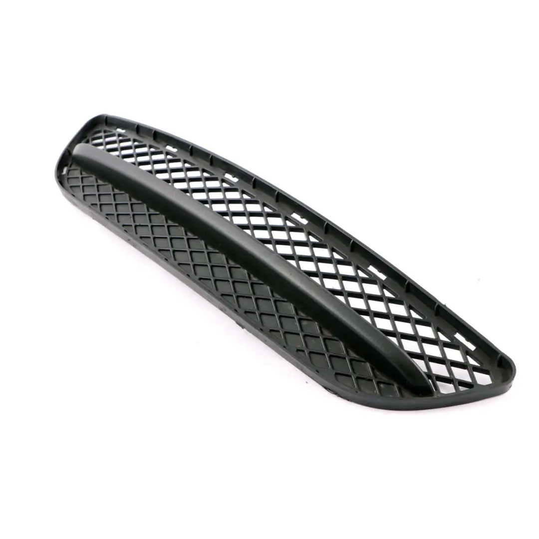 Gitter Mitte teilgeschlossen 5111 für BMW 3 er E90 E91 LCI mit Teilenummer 8047365 BMW 3 er E90 E91 LCI Gitter Mitte teilgeschlossen 5111 - SKU 7154555 - Teilenummer 8047365