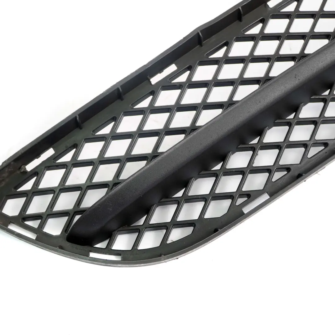 Rejilla Centro Parachoques Inferior Delantero para BMW E90 E91 con número de pieza 7154556 BMW E90 E91 Rejilla Centro Parachoques Inferior Delantero - SKU 7154556 - Número de pieza 7154556